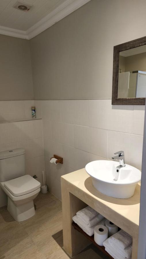 Stonehouse On Main Hotel Struisbaai Bagian luar foto