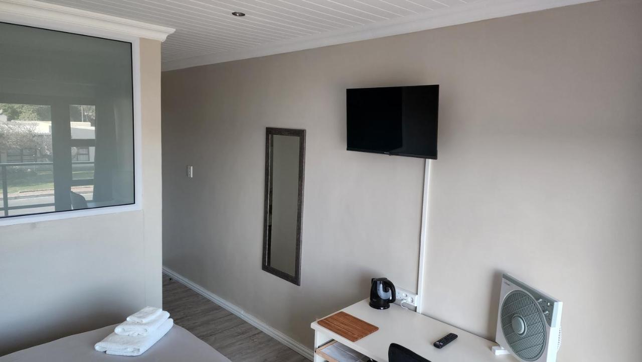 Stonehouse On Main Hotel Struisbaai Bagian luar foto